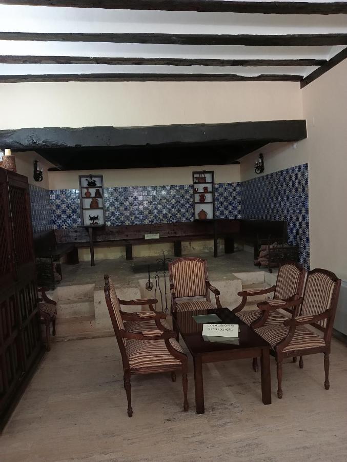 Hotel Nuevo Arlanza Covarrubias Eksteriør billede