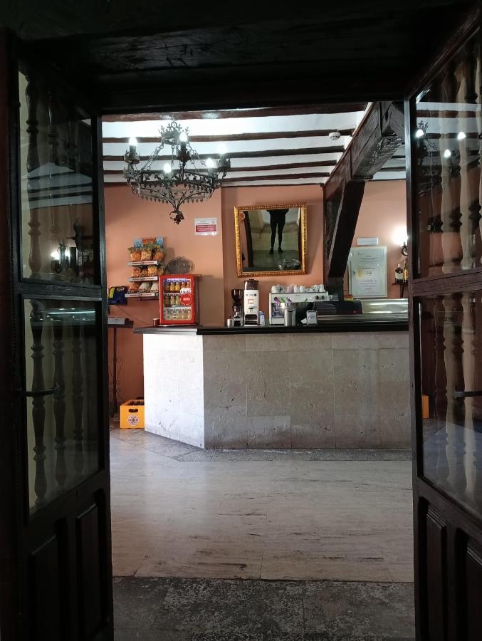 Hotel Nuevo Arlanza Covarrubias Eksteriør billede