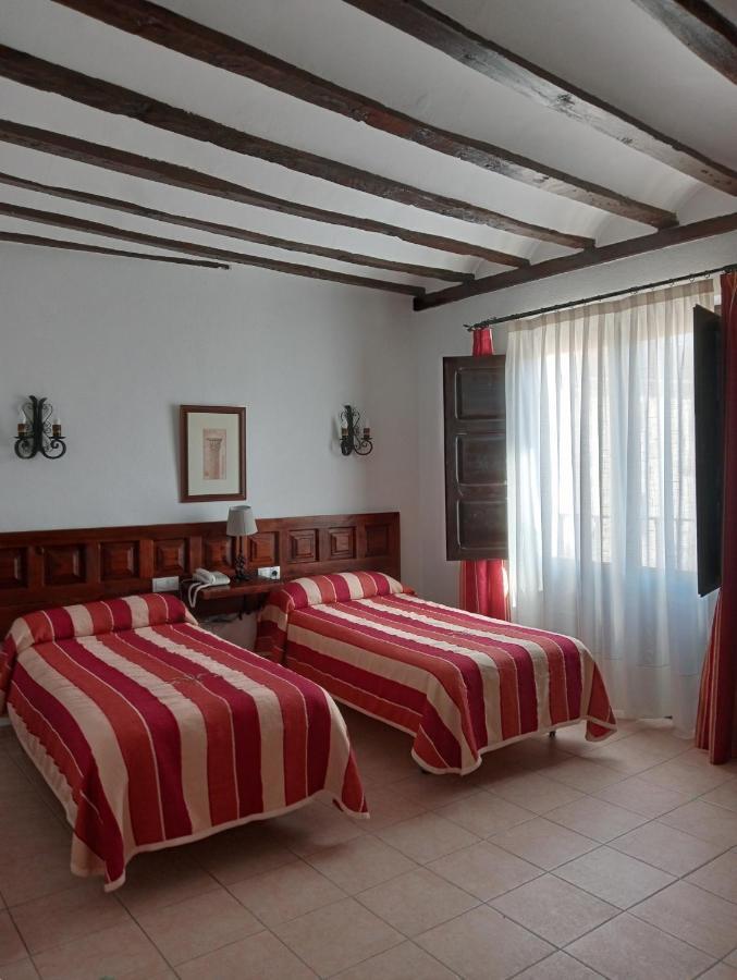 Hotel Nuevo Arlanza Covarrubias Eksteriør billede